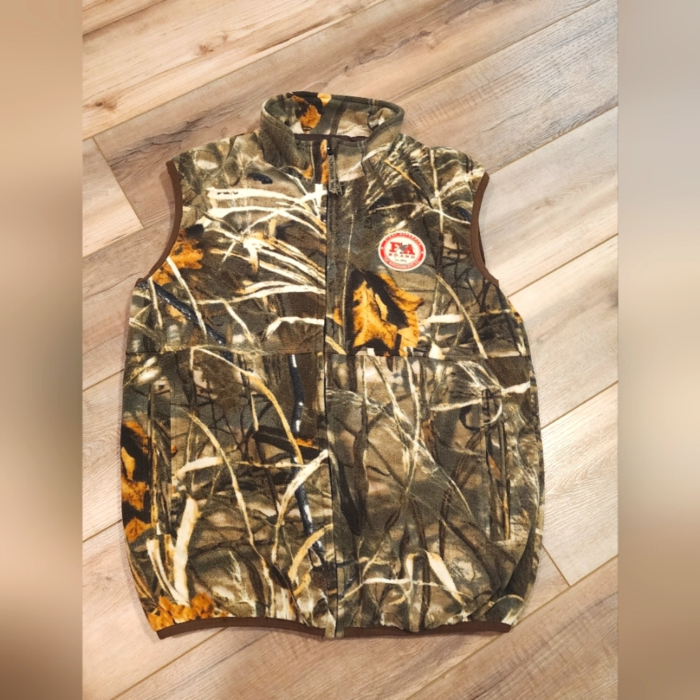 Camouflage Fleece Sleeveless Vest with Patch